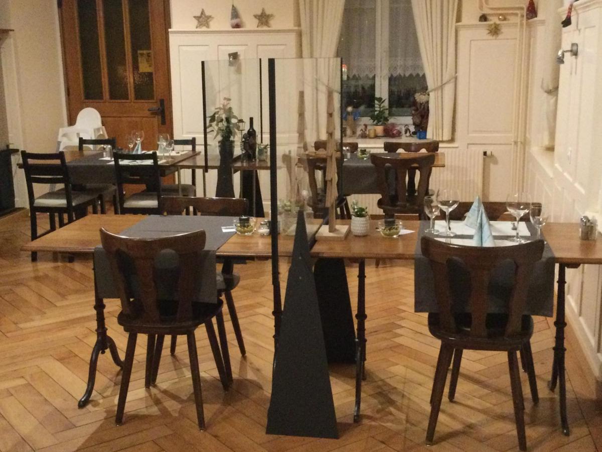Hotel Restaurant Raben Linthal Екстериор снимка
