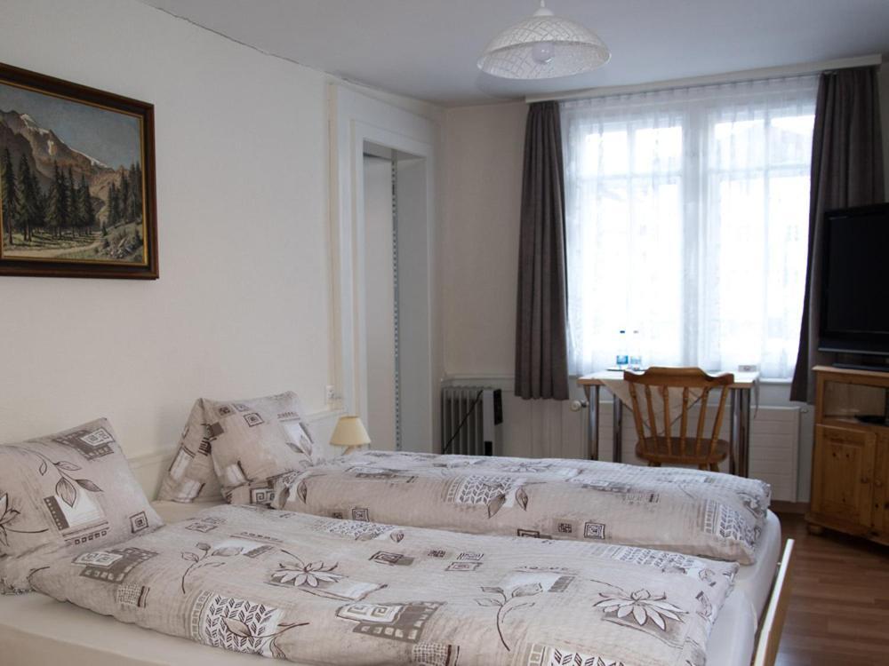 Hotel Restaurant Raben Linthal Екстериор снимка