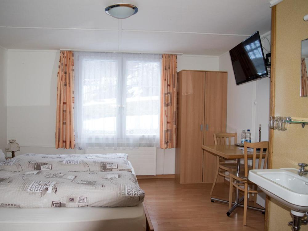 Hotel Restaurant Raben Linthal Екстериор снимка