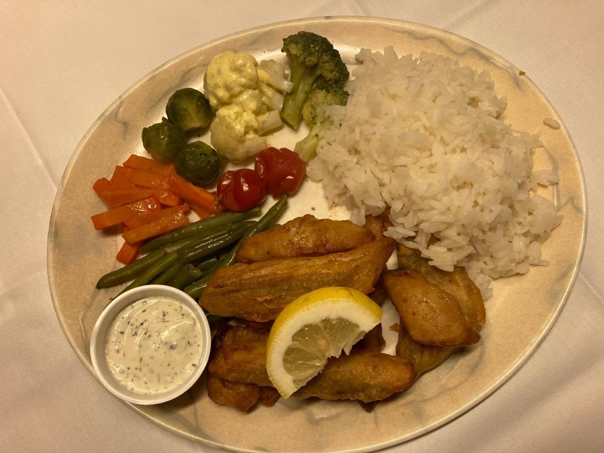 Hotel Restaurant Raben Linthal Екстериор снимка