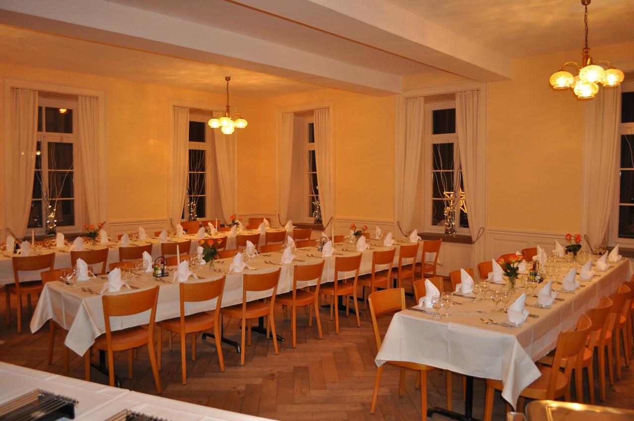 Hotel Restaurant Raben Linthal Екстериор снимка