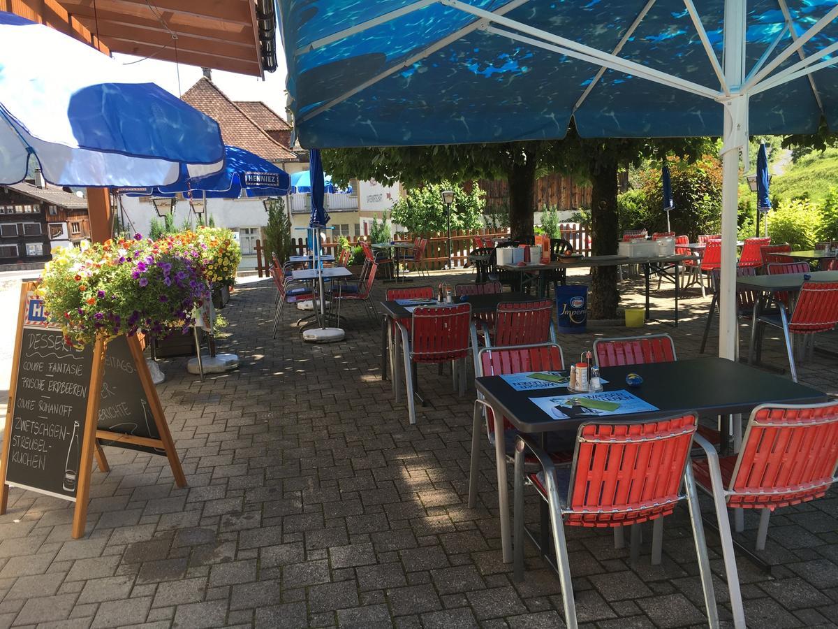 Hotel Restaurant Raben Linthal Екстериор снимка