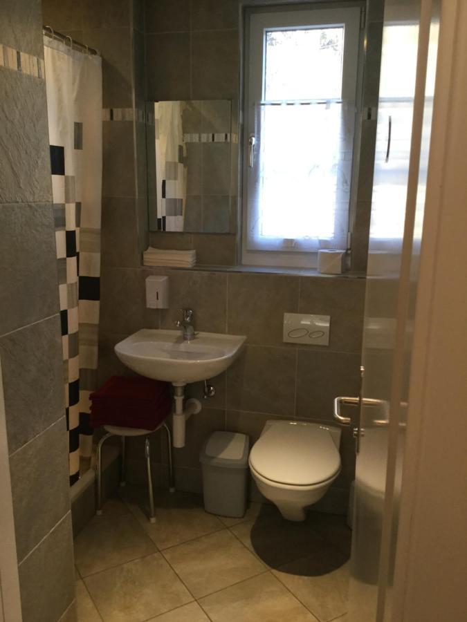 Hotel Restaurant Raben Linthal Екстериор снимка